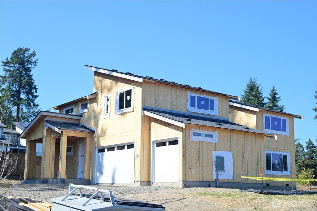 Photo of 316 SW 365th Street #6, Federal Way, WA 98023 (MLS # 2414734)