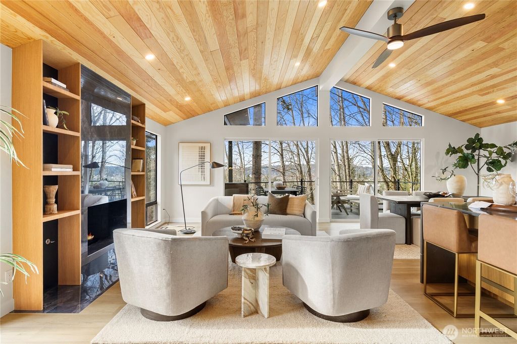 Photo of 7036 NE 161st Street, Kenmore, WA 98028 (MLS # 2483357)