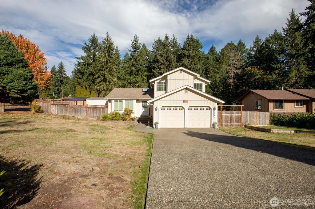 Photo of 1414 Wisteria Court SE, Olympia, WA 98513 (MLS # 2447027)