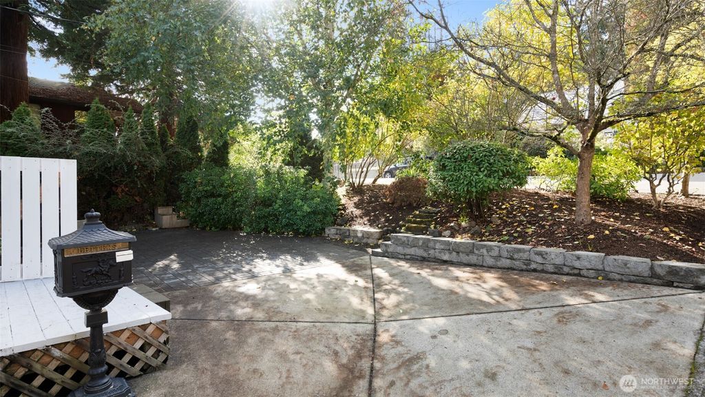 Photo of 3211 Porter Street, Bremerton, WA 98312 (MLS # 2446603)