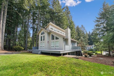 A home in Anderson Island