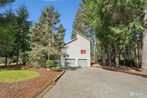 A home in Anderson Island