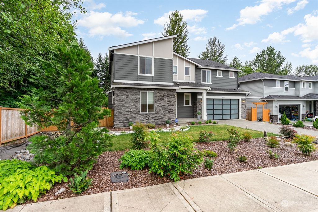 Photo of 6219 NE 3rd Street, Renton, WA 98059 (MLS # 2127331)