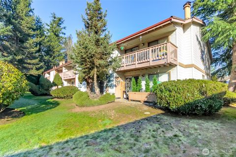 Photo of 17311 119th LN SE J#3 Ln, Renton, WA 98058 (MLS # 2469402)