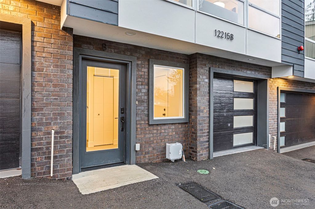 Photo of 12215 Des Moines Memorial Drive Dr S #B, Burien, WA 98168 (MLS # 2460364)