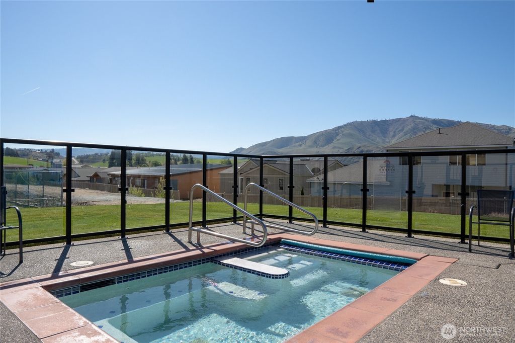 Photo of 100 Lake Chelan Shores Drive #14-5, Chelan, WA 98816 (MLS # 2469331)