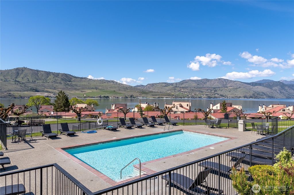Photo of 100 Lake Chelan Shores Drive #14-5, Chelan, WA 98816 (MLS # 2469331)
