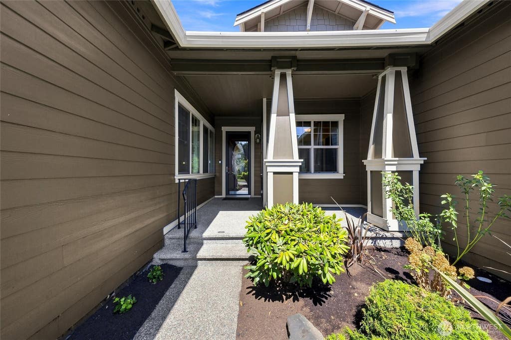 Photo of 8633 Bainbridge Loop NE, Lacey, WA 98516 (MLS # 2570623)