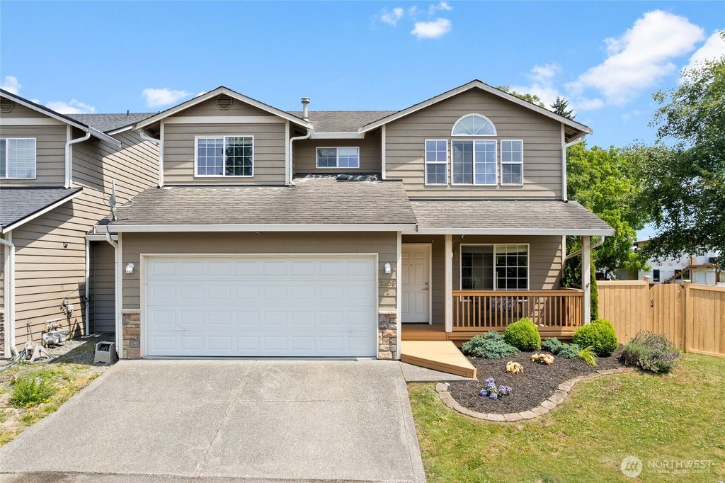 Photo of 2406 119th Street SW #D2, Everett, WA 98204 (MLS # 2396790)