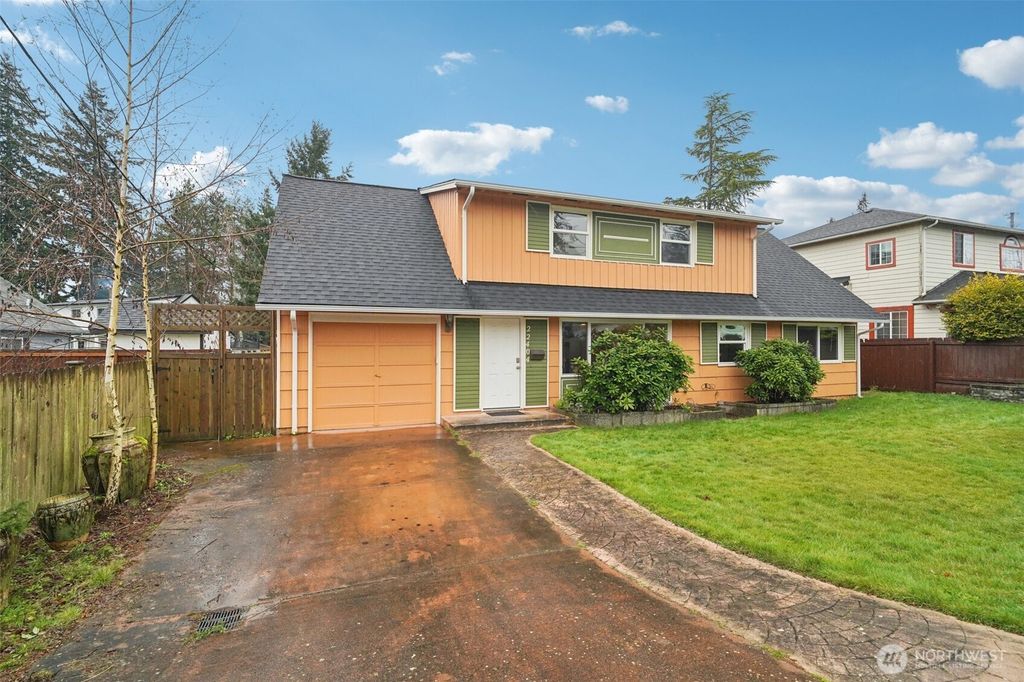 Photo of 22404 58th Avenue W, Mountlake Terrace, WA 98043 (MLS # 2489916)