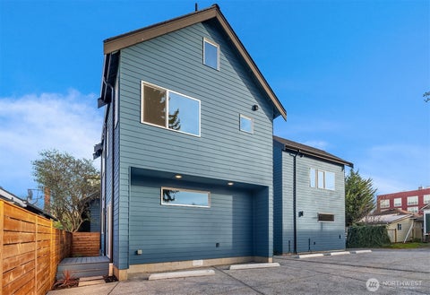 Photo of 1415 Martin Luther King Jr Way, Seattle, WA 98122 (MLS # 2569224)