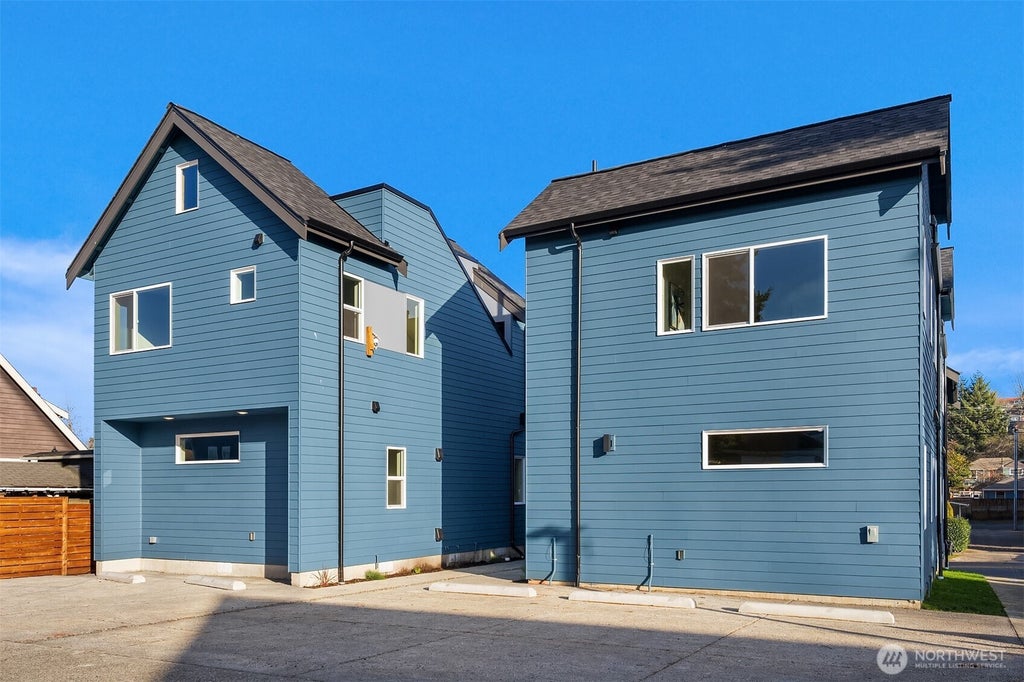 Photo of 1415 Martin Luther King Jr Way, Seattle, WA 98122 (MLS # 2569224)