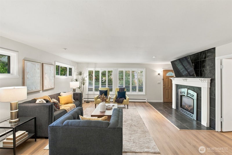19926 40th Place NE