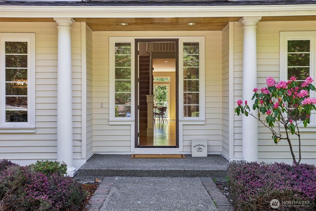 Photo of 14555 SE 56th Street, Bellevue, WA 98006 (MLS # 2359123)