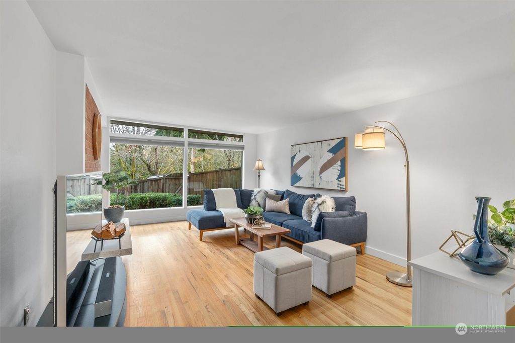 Photo of 10415 15th Avenue NE, Seattle, WA 98125 (MLS # 2311002)