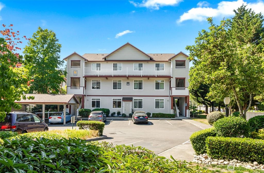 Photo of 14821 29th Avenue W. Ave #K101, Lynnwood, WA 98087 (MLS # 2410163)
