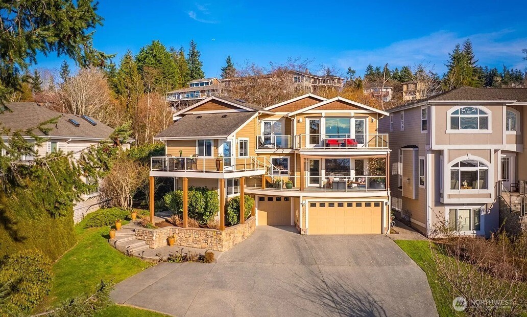 10601 Marine View Drive