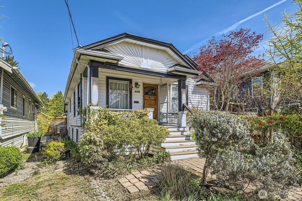 Photo of 4514 S Lucile Street, Seattle, WA 98118 (MLS # 2358015)