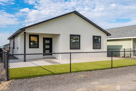 Photo of 6651 Clubhouse Drive SE #92, Othello, WA 98826 (MLS # 2561091)