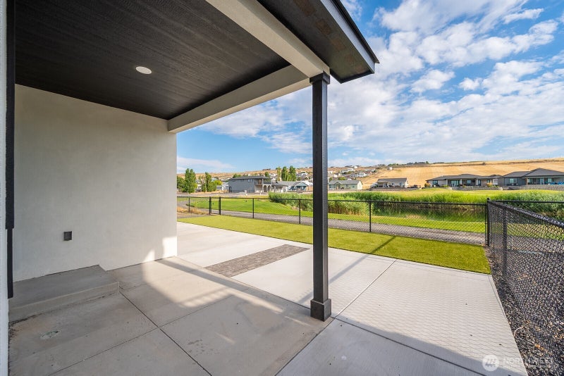 6651 Clubhouse Drive SE 92