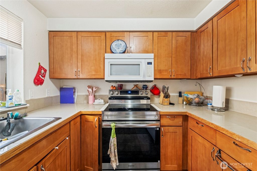 Photo of 10425 Holly Drive, Everett, WA 98204 (MLS # 2469608)