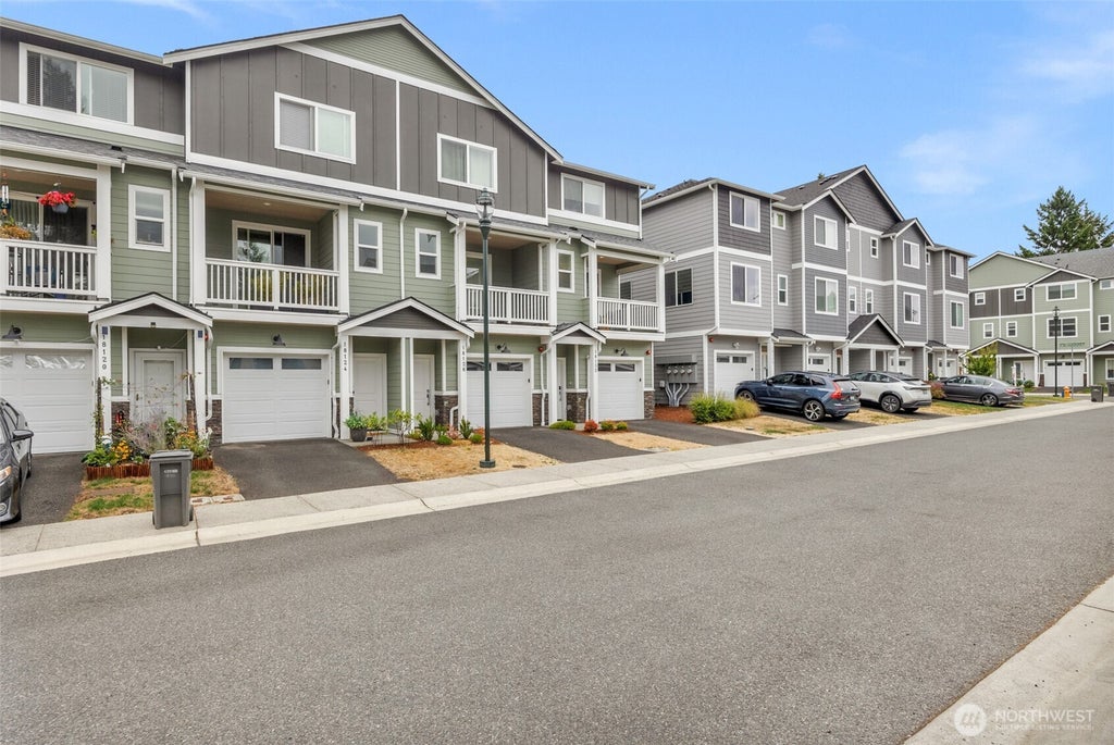 Photo of 18132 1st Place SW, Normandy Park, WA 98166 (MLS # 2576445)