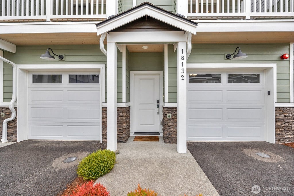 Photo of 18132 1st Place SW, Normandy Park, WA 98166 (MLS # 2576445)