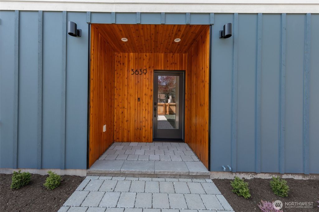 Photo of 3639 34th Avenue W, Seattle, WA 98199 (MLS # 2359208)