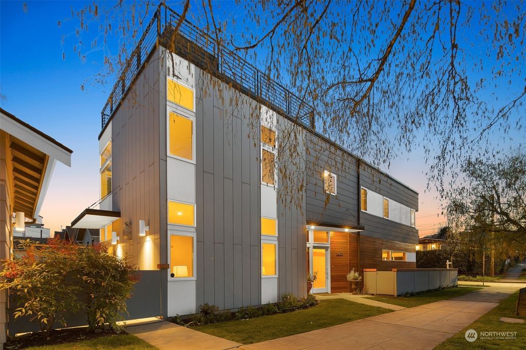 Photo of 2803 E Pike Street, Seattle, WA 98122 (MLS # 2058585)