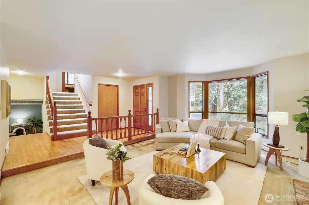 Photo of 20525 NE 68th Street, Redmond, WA 98053 (MLS # 2507891)