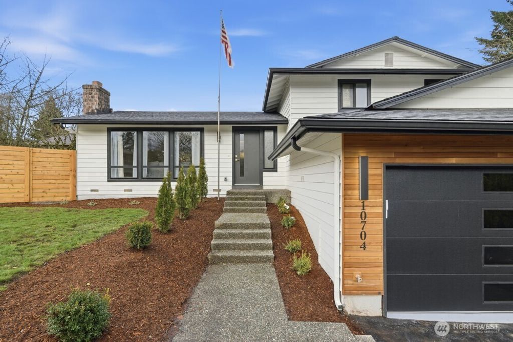 Photo of 10704 NE 200th Place, Bothell, WA 98011 (MLS # 2464344)