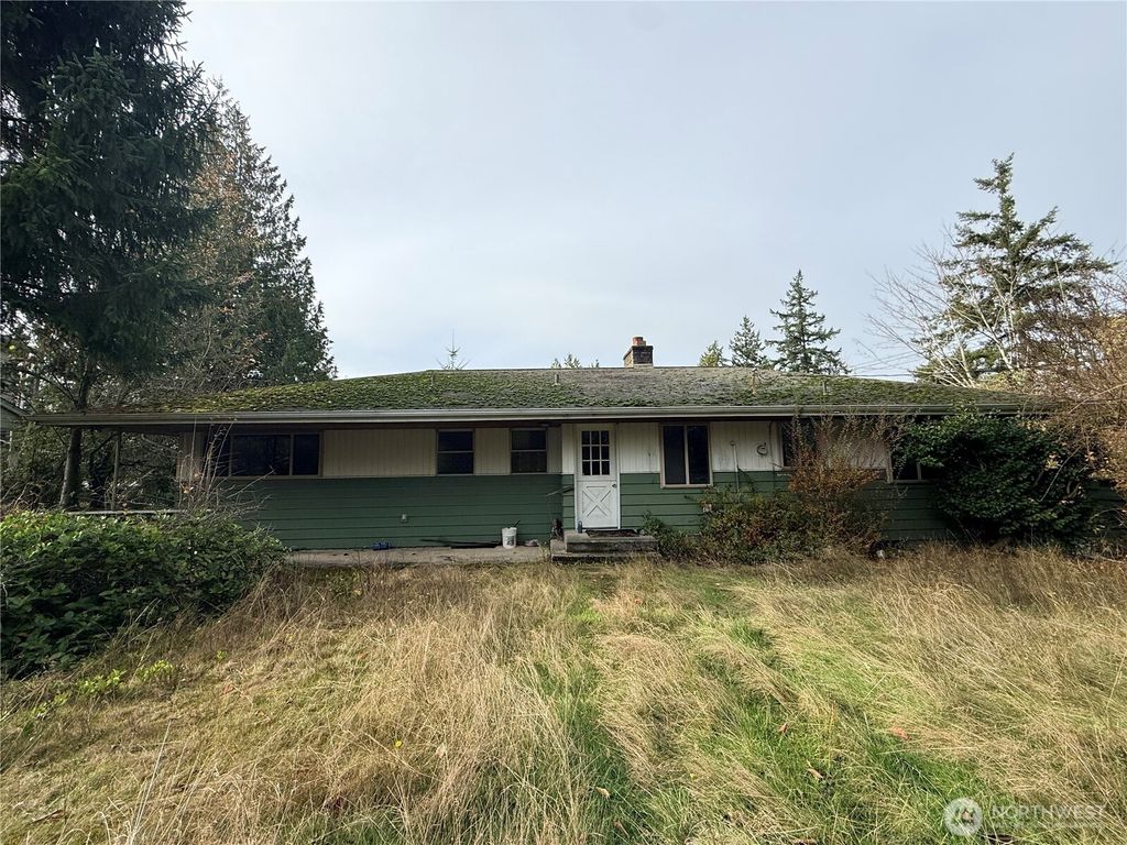 Photo of 7204 78Th Avenue SE, Mercer Island, WA 98040 (MLS # 2520530)