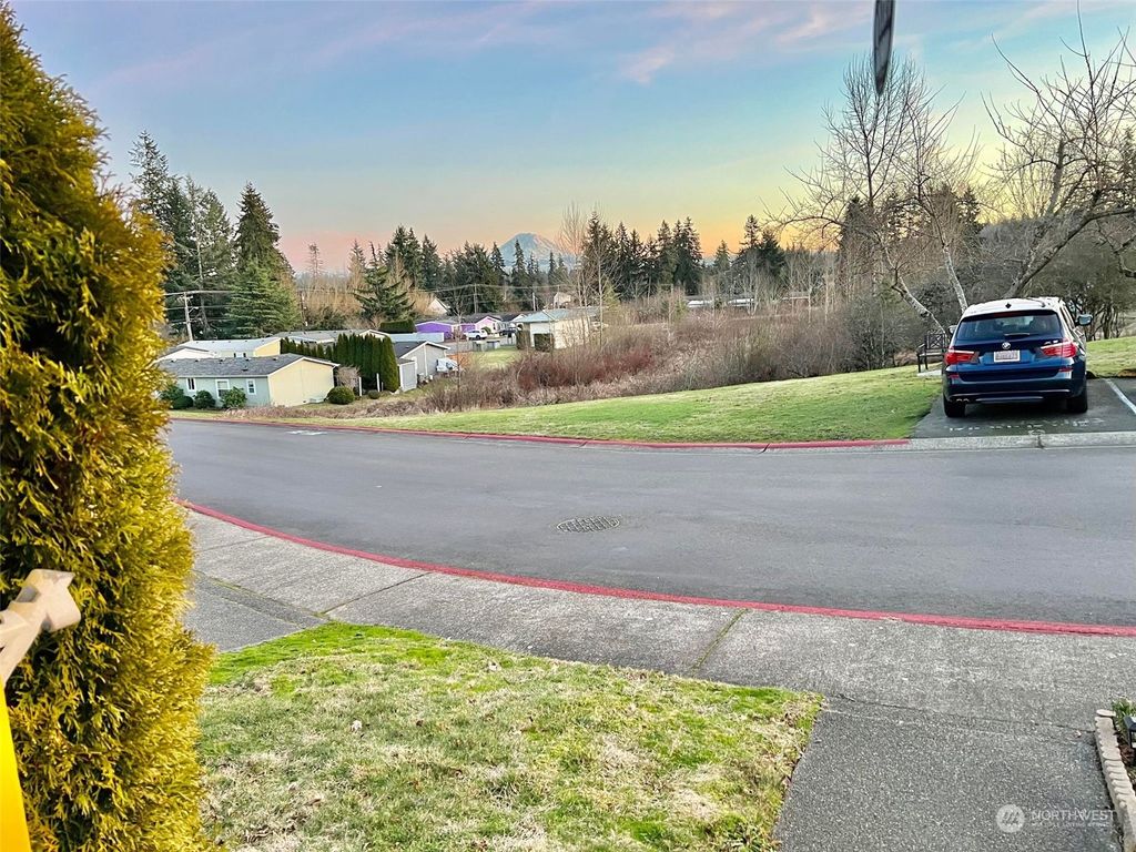 Photo of 15034 SE 274th Place #124, Kent, WA 98042 (MLS # 2029608)