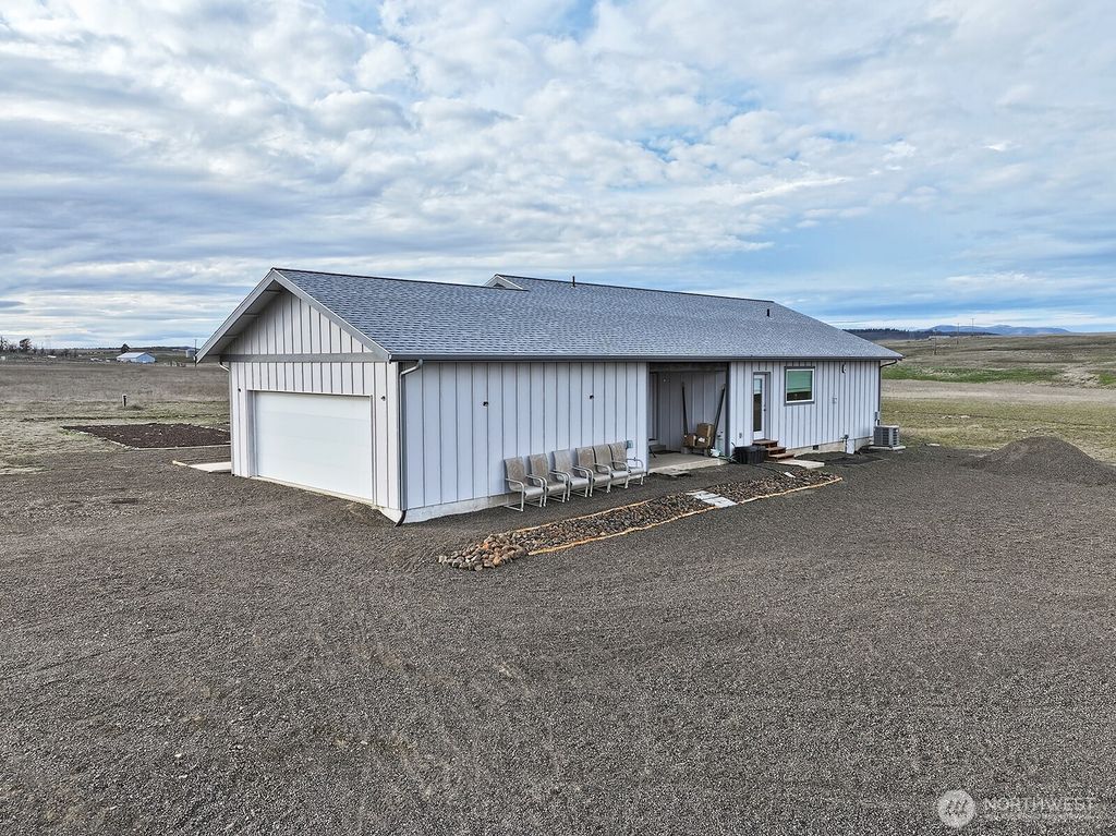 Photo of 15 Levin Lane, Goldendale, WA 98620 (MLS # 2487198)