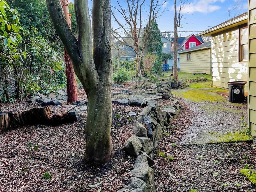 Photo of 2135 6th Avenue W, Seattle, WA 98119 (MLS # 2034487)