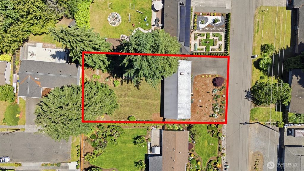 Photo of 4627 192nd St ST SW, Lynnwood, WA 98036 (MLS # 2541979)