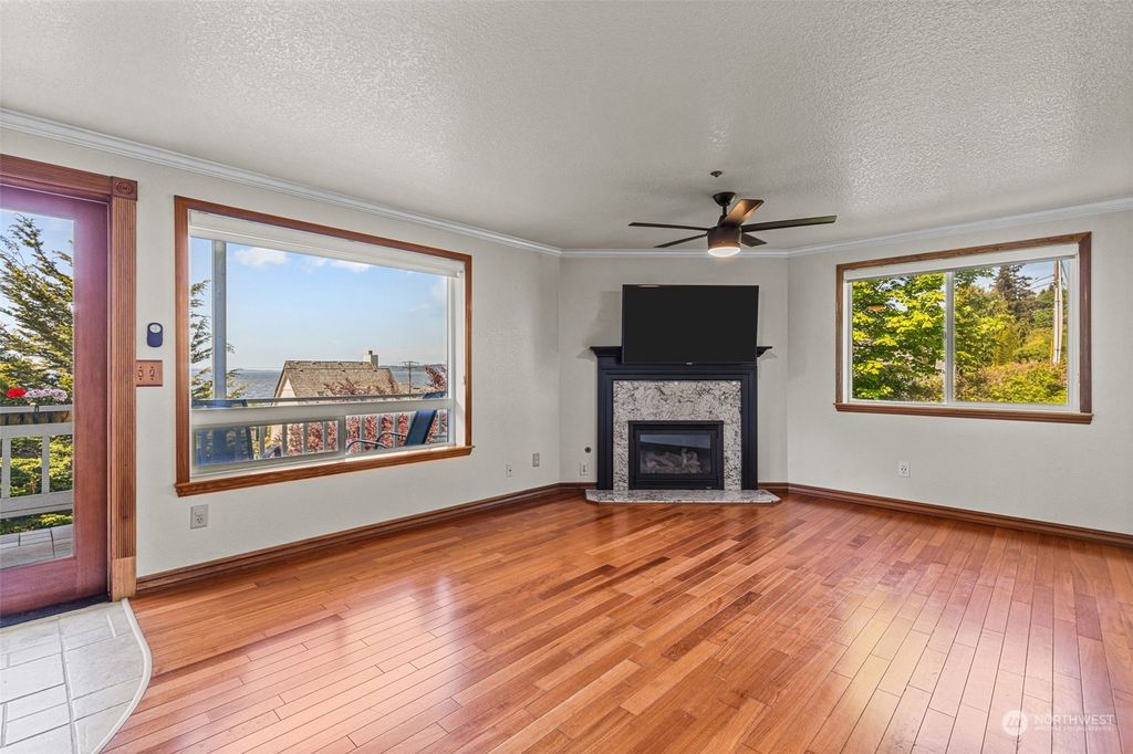 Photo of 28701 6th Place S #101, Des Moines, WA 98198 (MLS # 2230721)