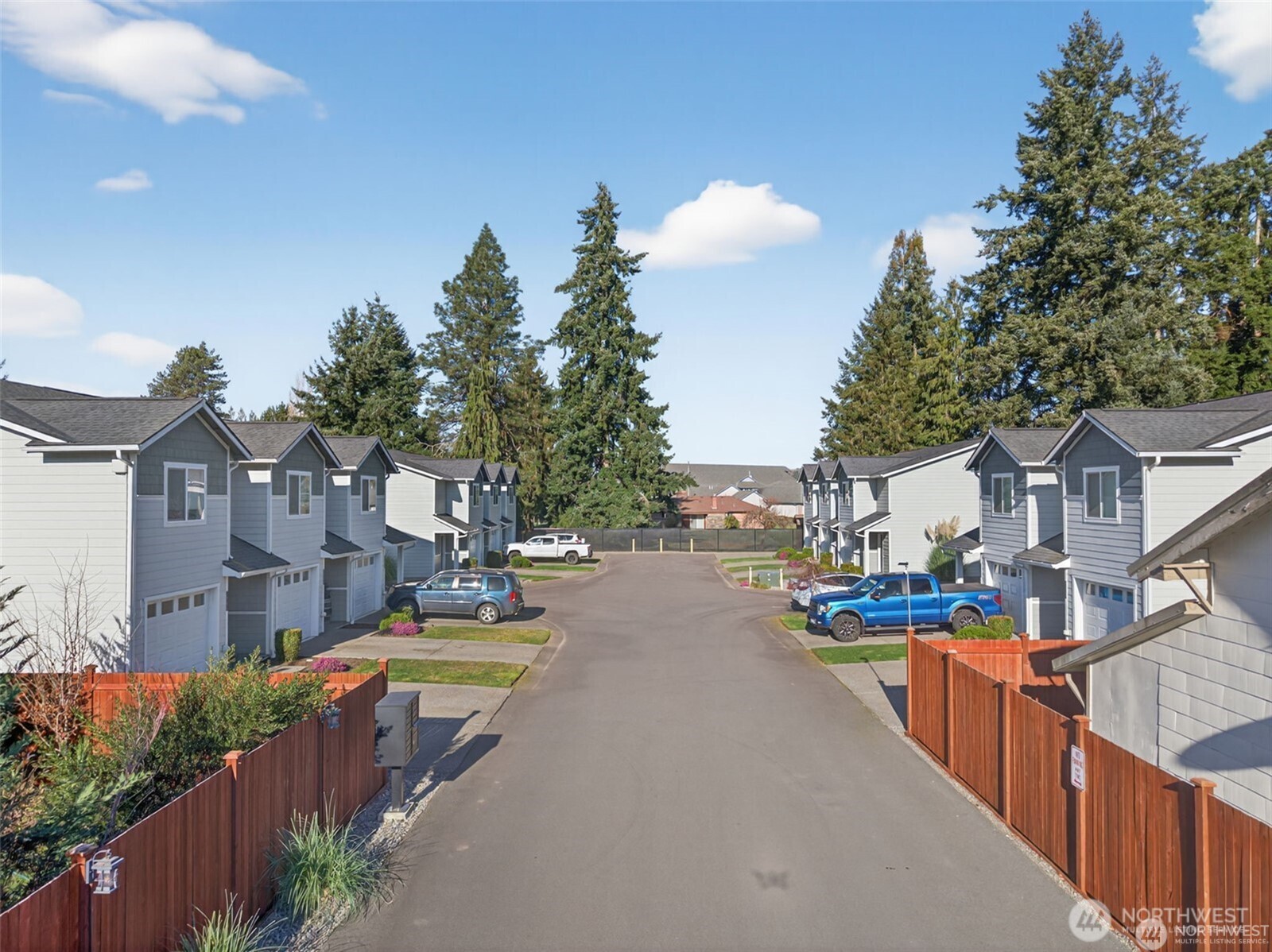 1409 1412, 1413, 1414 Nora Lane