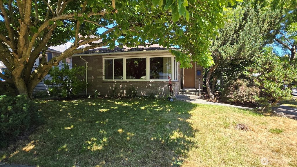 Photo of 2336 N 55th Street, Seattle, WA 98103 (MLS # 2432809)
