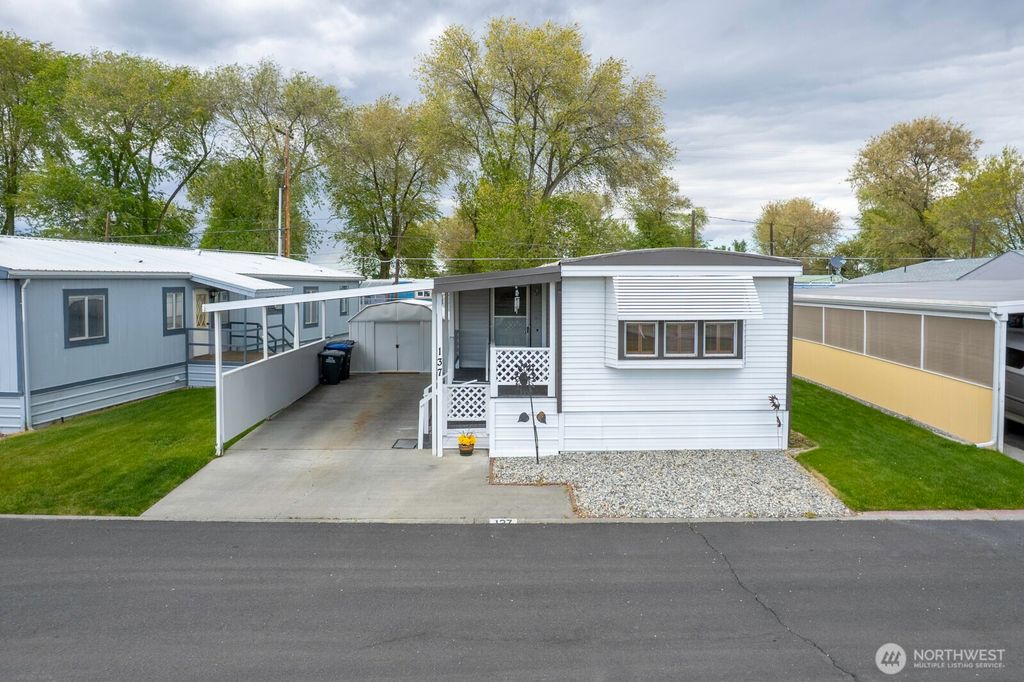 Photo of 2240 W Broadway Ave #137, Moses Lake, WA 98837 (MLS # 2512649)