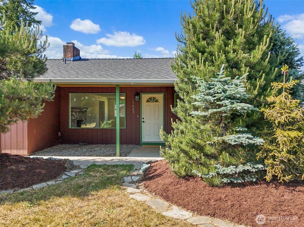 Photo of 17640 SE 260th Place, Covington, WA 98042 (MLS # 2374550)