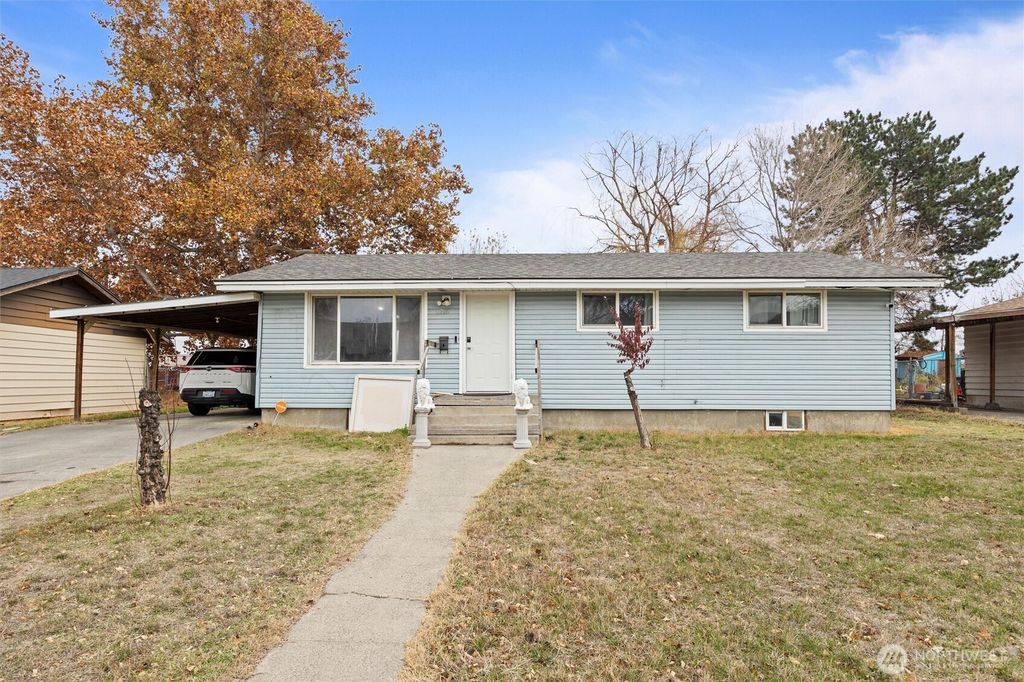 Photo of 1715 N 24th Avenue, Pasco, WA 99301 (MLS # 2459391)