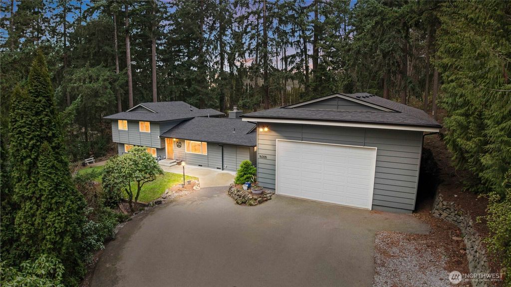 Photo of 16305 44th Street Ct E, Lake Tapps, WA 98391 (MLS # 2473200)