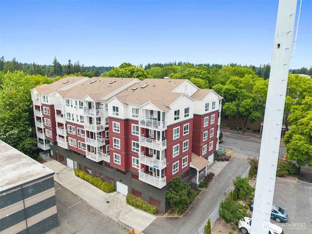 Photo of 2805 NE 125th Street #304, Seattle, WA 98125 (MLS # 2544365)