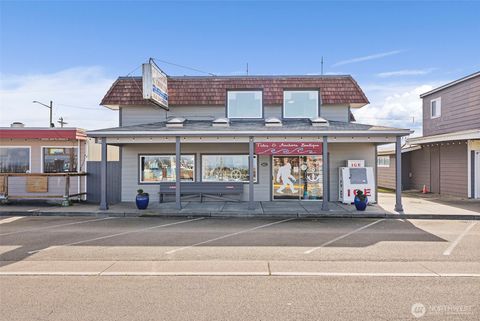 Photo of 2411 Westhaven Drive, Westport, WA 98595 (MLS # 2500535)