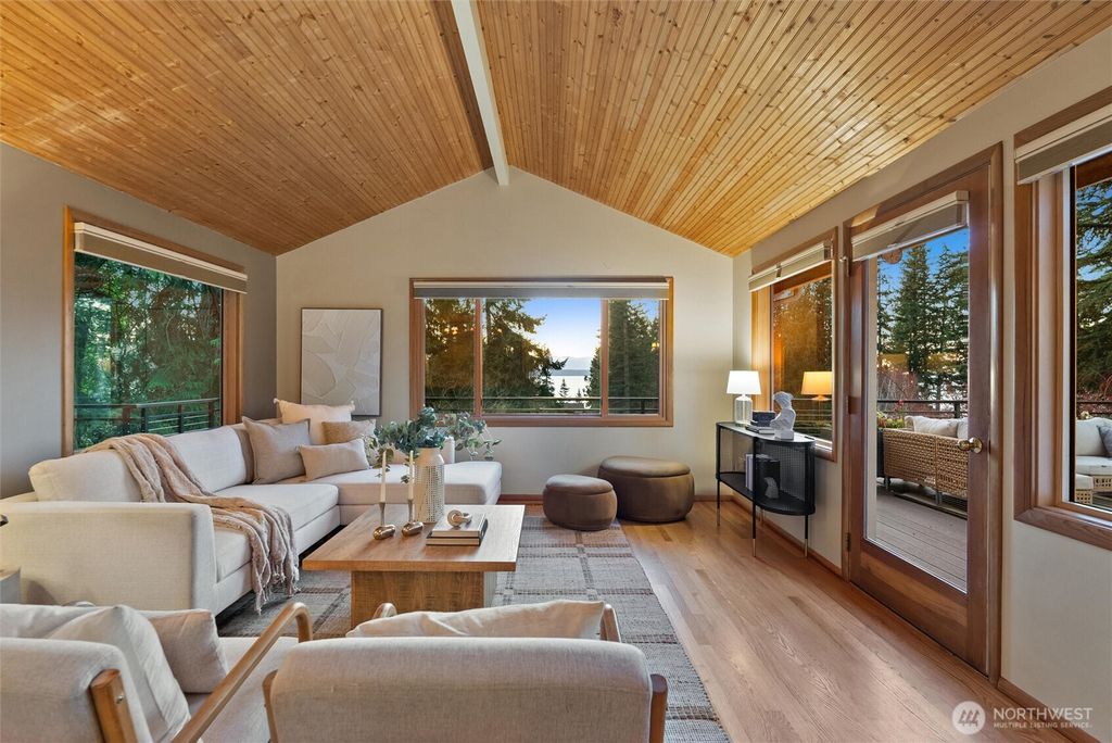 Photo of 18431 High Street, Edmonds, WA 98020 (MLS # 2481862)