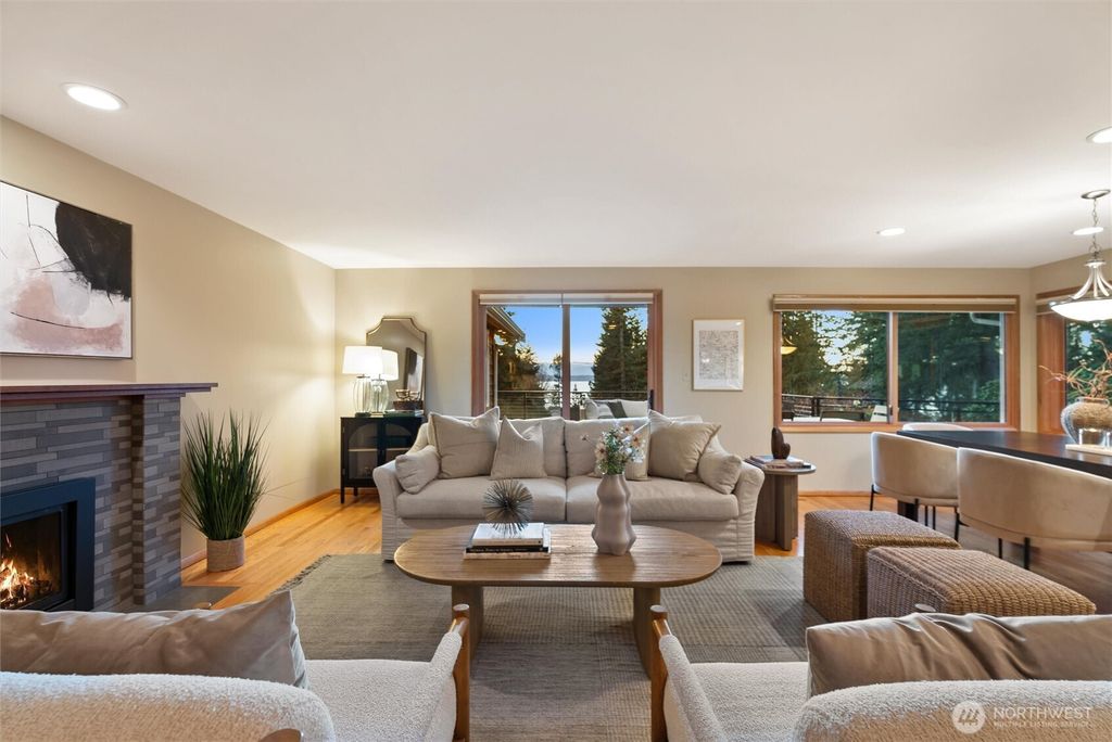 Photo of 18431 High Street, Edmonds, WA 98020 (MLS # 2481862)