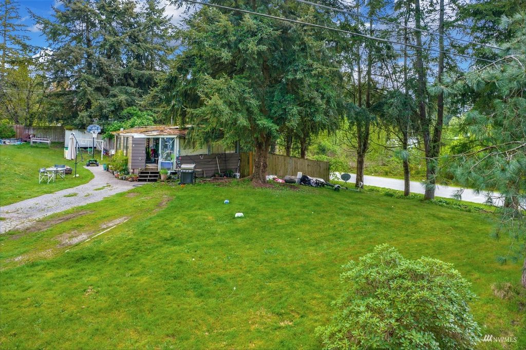 Photo of 12325 Freeway Place, Everett, WA 98208 (MLS # 1986291)