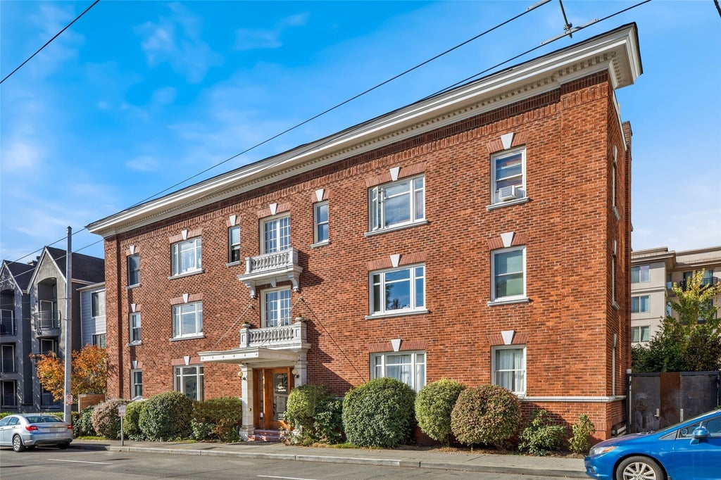 Photo of 4725 15th Avenue NE #17, Seattle, WA 98105 (MLS # 2596598)