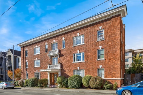 Photo of 4725 15th Avenue NE #17, Seattle, WA 98105 (MLS # 2596598)